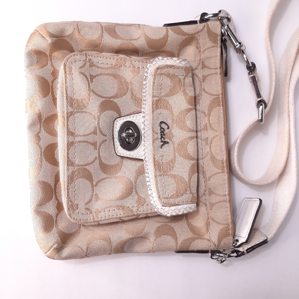 Coach Beige Canvas Purse Gold White Crossbody Shou